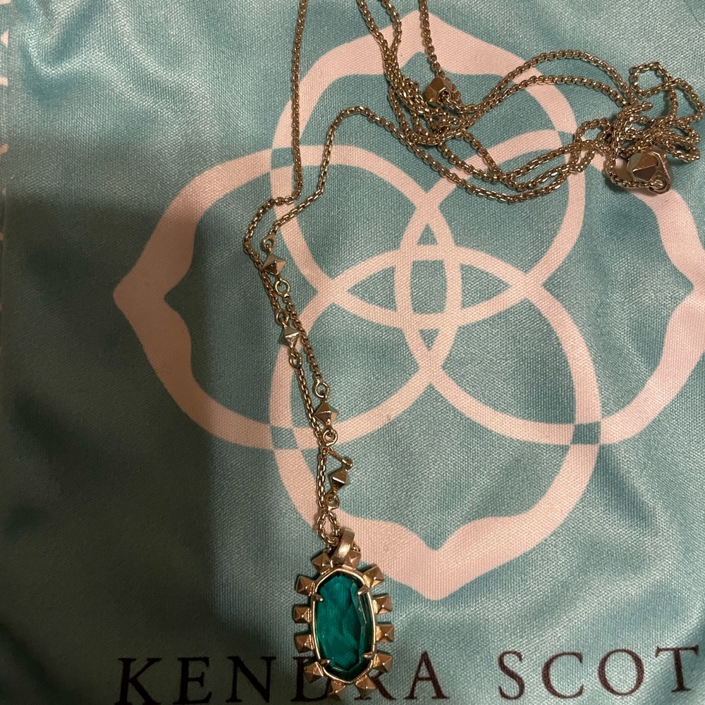 Kendra Scott green necklace